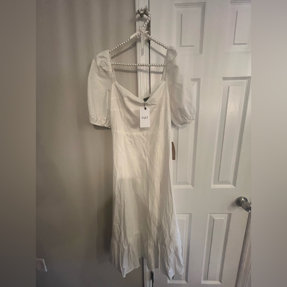 NWT O.P.T. MIDI Puff Sleeve Dress in White Linen - Size L - Picture 2 of 5